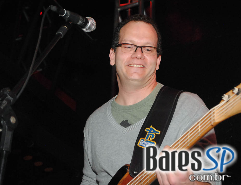 Show com a banda Trave e a cantora Thais Piza aconteceu nesta sexta-feira no Na Mata Café Show com a banda Trave e a cantora Thais Piza aconteceu nesta sexta-feira no Na Mata Café