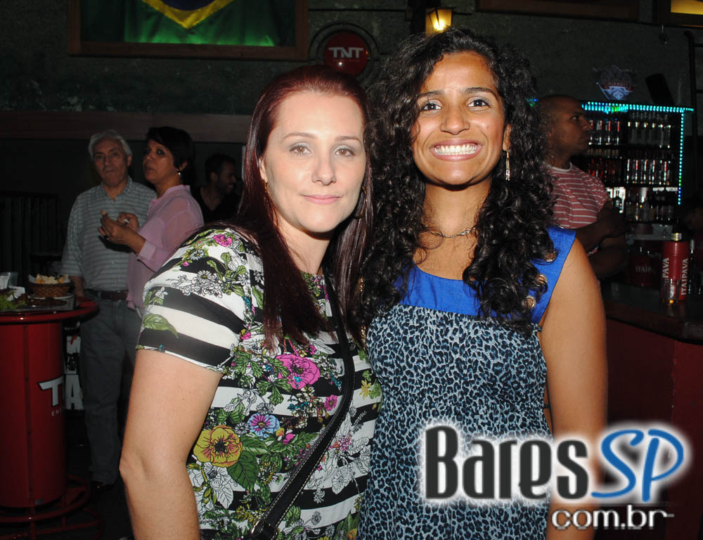 Domingo foi dia de curtir o som do grupo Batuque de Corda no Vila do Samba Domingo foi dia de curtir o som do grupo Batuque de Corda no Vila do Samba