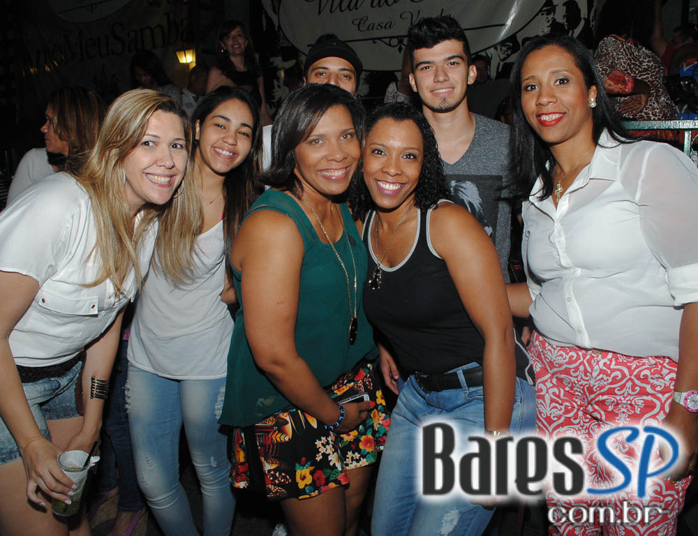 Domingo foi dia de curtir o som do grupo Batuque de Corda no Vila do Samba Domingo foi dia de curtir o som do grupo Batuque de Corda no Vila do Samba