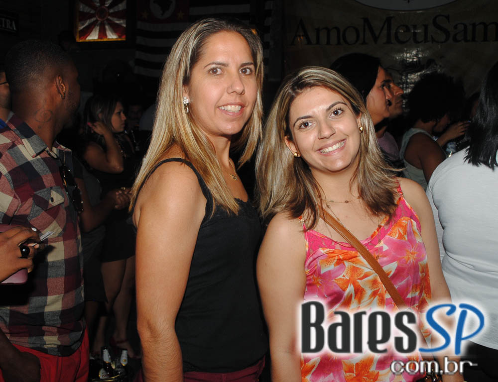 Domingo foi dia de curtir o som do grupo Batuque de Corda no Vila do Samba Domingo foi dia de curtir o som do grupo Batuque de Corda no Vila do Samba