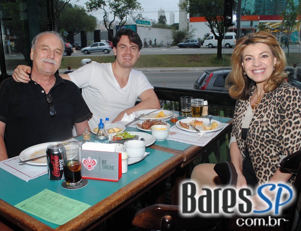 Adega Original Bar recebeu o Domingão Sertanejo que alegrou à noite de domingo da galera Adega Original Bar recebeu o Domingão Sertanejo que alegrou à noite de domingo da galera