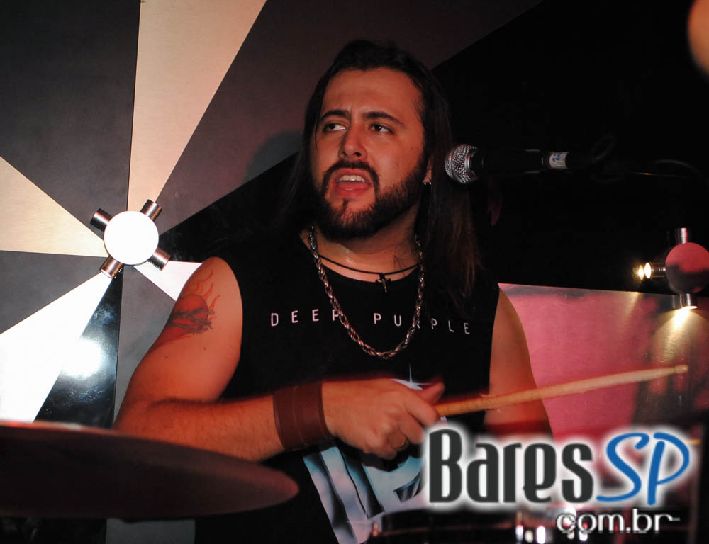 Bandas Kashimir, Faibe e Samba na sexta-feira no Piove Bandas Kashimir, Faibe e Samba na sexta-feira no Piove