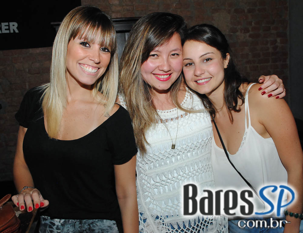 Quitandinha Bar recebeu Du Bronks e DJ Mass para animar a noite de quinta-feira Quitandinha Bar recebeu Du Bronks e DJ Mass para animar a noite de quinta-feira