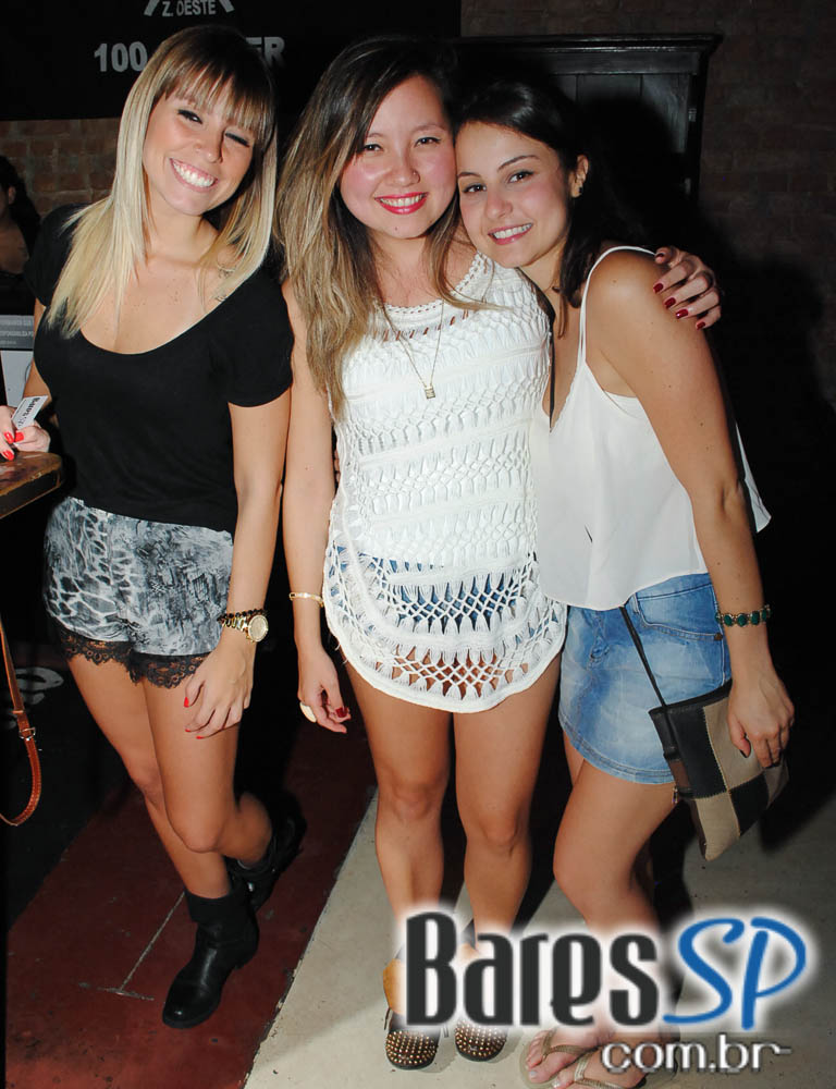 Quitandinha Bar recebeu Du Bronks e DJ Mass para animar a noite de quinta-feira Quitandinha Bar recebeu Du Bronks e DJ Mass para animar a noite de quinta-feira