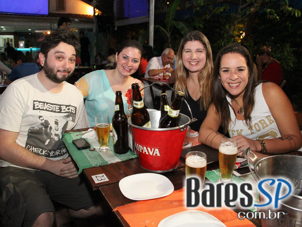 Aldeias ofereceu happy hour com diversas opções de drinks e rodízio de petiscos - Unisal Aldeias ofereceu happy hour com diversas opções de drinks e rodízio de petiscos - Unisal