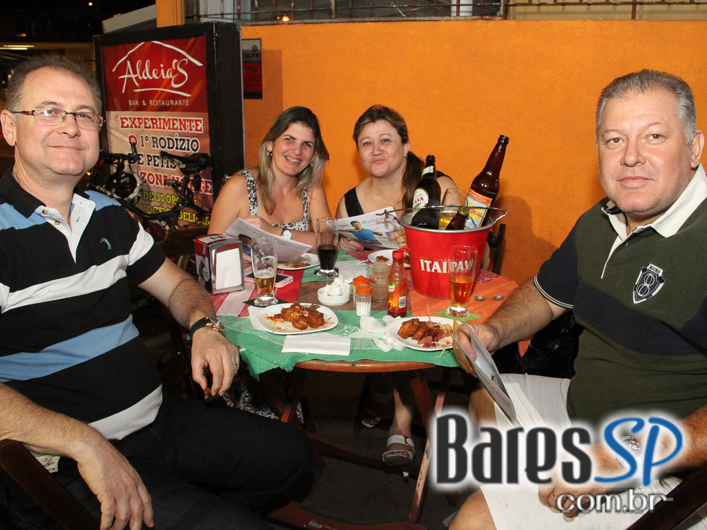Aldeias ofereceu happy hour com diversas opções de drinks e rodízio de petiscos - Unisal Aldeias ofereceu happy hour com diversas opções de drinks e rodízio de petiscos - Unisal