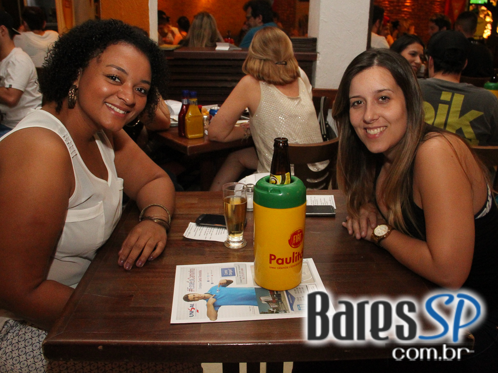 Caetano's Bar tem música alemã ao vivo para acompanhar a cerveja Paulaner - Unisal Caetano's Bar tem música alemã ao vivo para acompanhar a cerveja Paulaner - Unisal