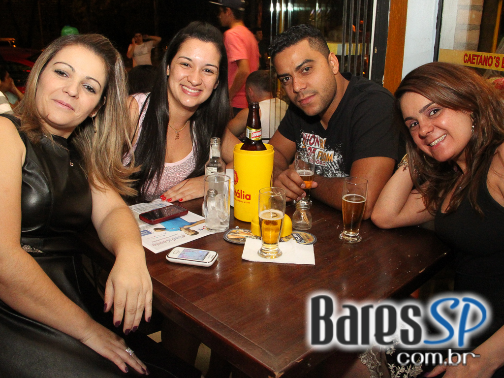 Caetano's Bar tem música alemã ao vivo para acompanhar a cerveja Paulaner - Unisal Caetano's Bar tem música alemã ao vivo para acompanhar a cerveja Paulaner - Unisal