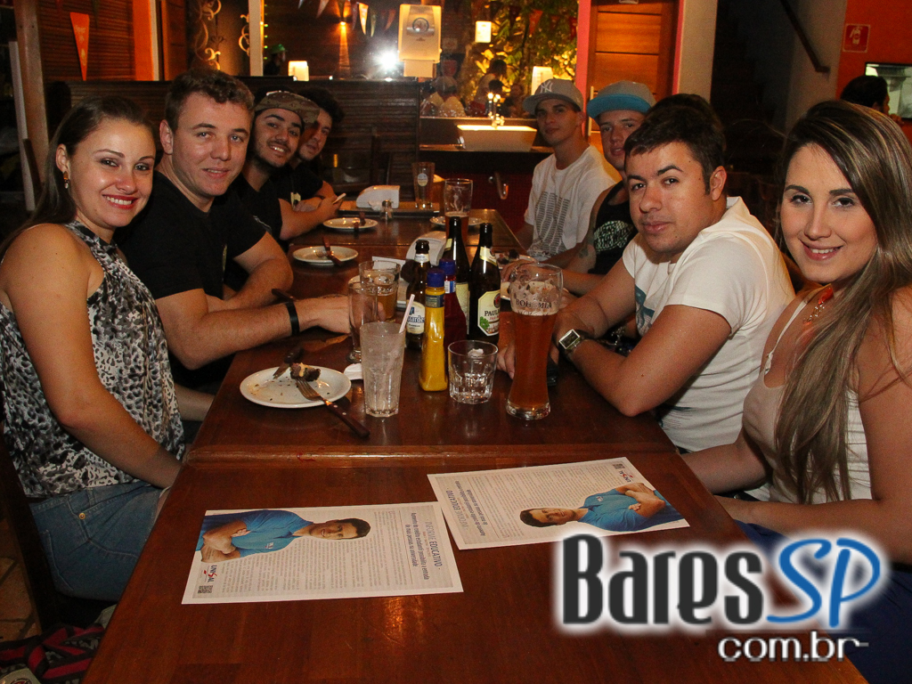 Caetano's Bar tem música alemã ao vivo para acompanhar a cerveja Paulaner - Unisal Caetano's Bar tem música alemã ao vivo para acompanhar a cerveja Paulaner - Unisal