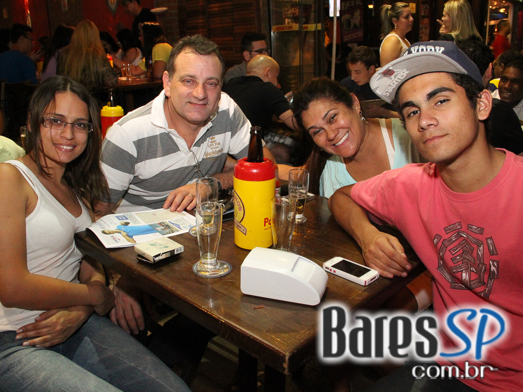 Caetano's Bar tem música alemã ao vivo para acompanhar a cerveja Paulaner - Unisal Caetano's Bar tem música alemã ao vivo para acompanhar a cerveja Paulaner - Unisal
