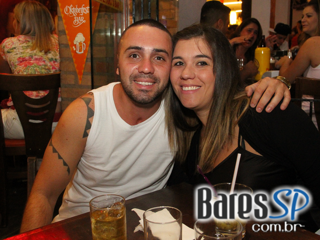 Caetano's Bar tem música alemã ao vivo para acompanhar a cerveja Paulaner - Unisal Caetano's Bar tem música alemã ao vivo para acompanhar a cerveja Paulaner - Unisal