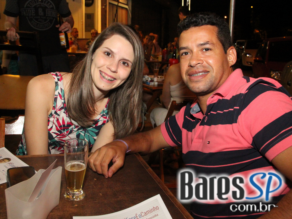 Happy Hour animado no O Alemão Bar com cerveja gelada - Unisal Happy Hour animado no O Alemão Bar com cerveja gelada - Unisal