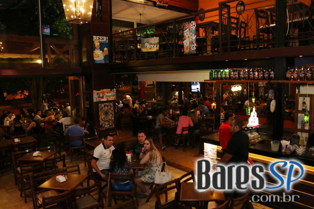 Santa Cana Bar ofereceu música ao vivo que embalou a noite da galera - Unisal Santa Cana Bar ofereceu música ao vivo que embalou a noite da galera - Unisal