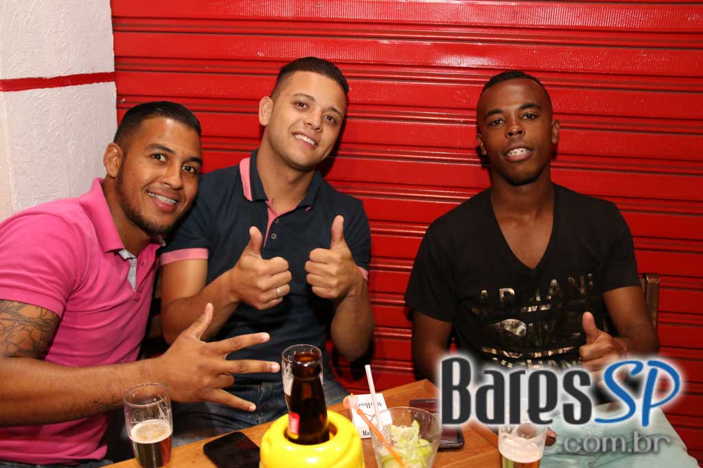 Caetano's Bar tocou música alemã ao vivo para acompanhar a cerveja Paulaner - Unisal Caetano's Bar tocou música alemã ao vivo para acompanhar a cerveja Paulaner - Unisal