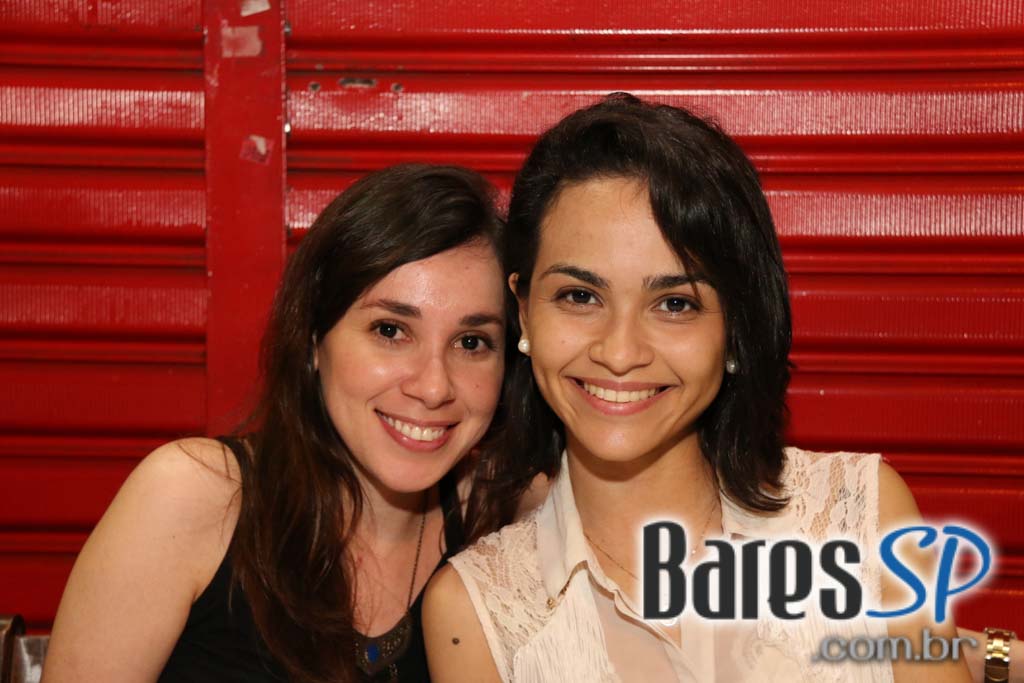 Caetano's Bar tocou música alemã ao vivo para acompanhar a cerveja Paulaner - Unisal Caetano's Bar tocou música alemã ao vivo para acompanhar a cerveja Paulaner - Unisal