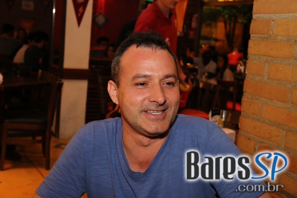 Caetano's Bar tocou música alemã ao vivo para acompanhar a cerveja Paulaner - Unisal Caetano's Bar tocou música alemã ao vivo para acompanhar a cerveja Paulaner - Unisal