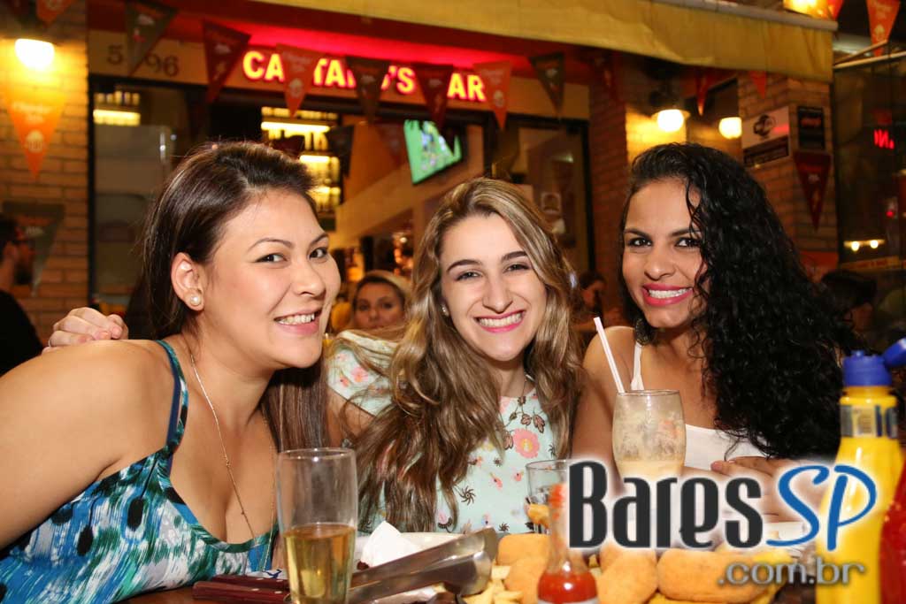 Caetano's Bar tocou música alemã ao vivo para acompanhar a cerveja Paulaner - Unisal Caetano's Bar tocou música alemã ao vivo para acompanhar a cerveja Paulaner - Unisal