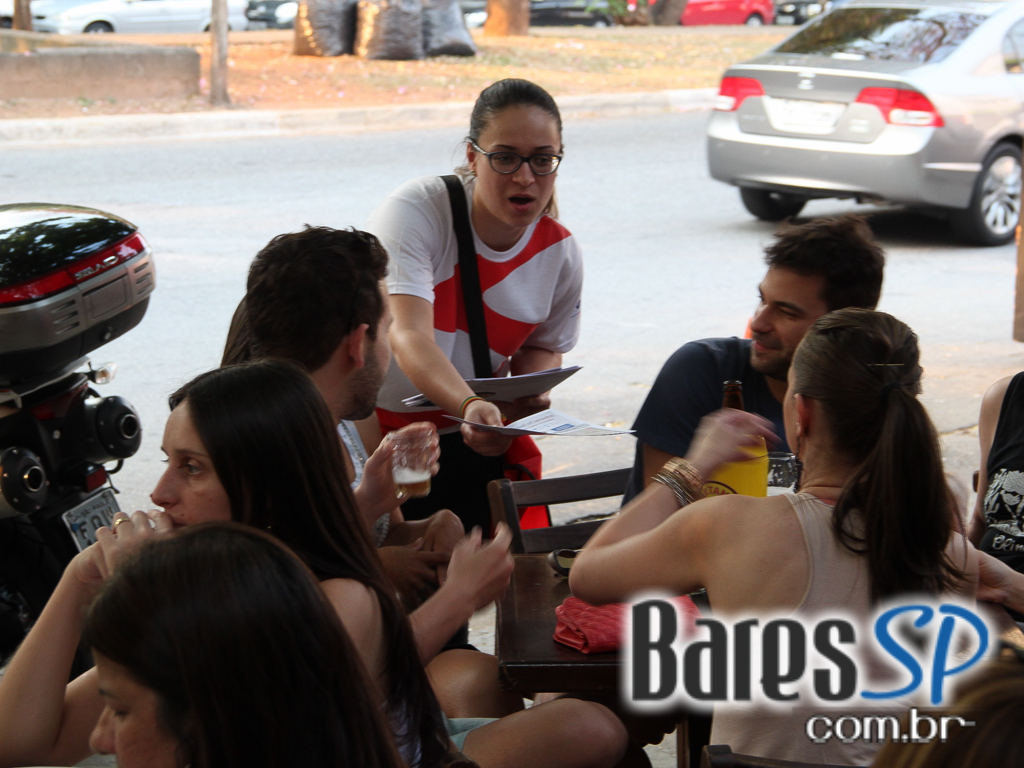 Caetano's Bar ofereceu música alemã ao vivo com cerveja Paulaner - Unisal Caetano's Bar ofereceu música alemã ao vivo com cerveja Paulaner - Unisal