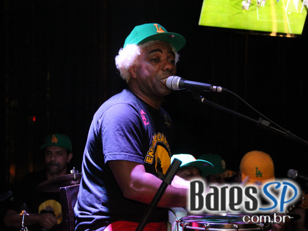 Versão Brasileira com Ivo Meirelles e Convidados no Dezoito Bar Versão Brasileira com Ivo Meirelles e Convidados no Dezoito Bar