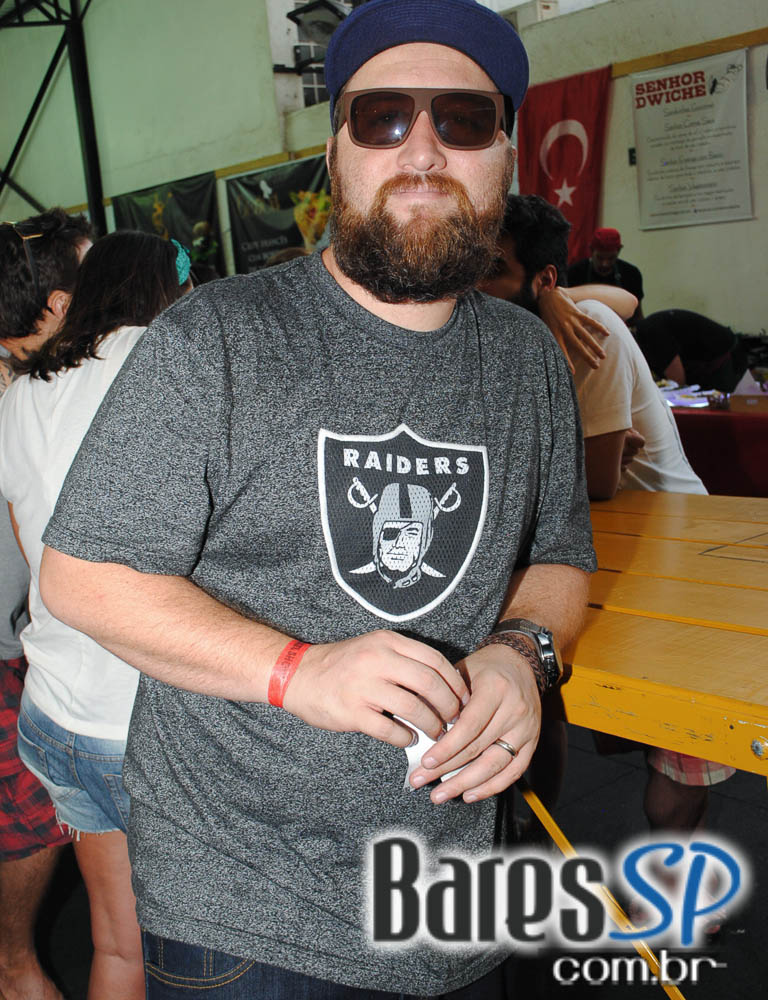 Aconteceu no domingo a Feira Gastronômica Panela na Rua na Praça Benedito Calixto Aconteceu no domingo a Feira Gastronômica Panela na Rua na Praça Benedito Calixto