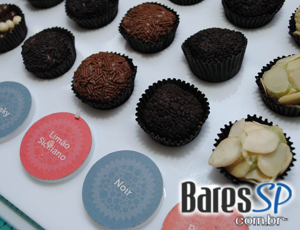 Aconteceu no domingo a Feira Gastronômica Panela na Rua na Praça Benedito Calixto Aconteceu no domingo a Feira Gastronômica Panela na Rua na Praça Benedito Calixto