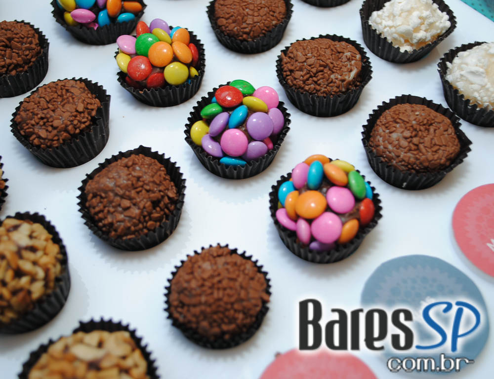 Aconteceu no domingo a Feira Gastronômica Panela na Rua na Praça Benedito Calixto Aconteceu no domingo a Feira Gastronômica Panela na Rua na Praça Benedito Calixto