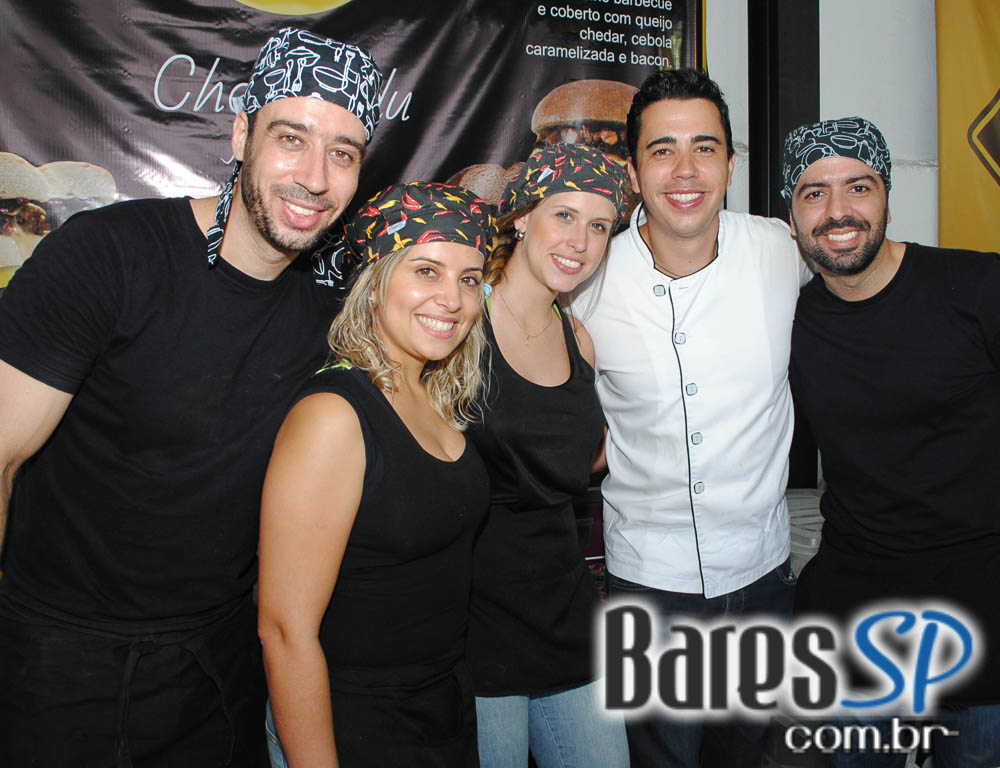 Aconteceu no domingo a Feira Gastronômica Panela na Rua na Praça Benedito Calixto Aconteceu no domingo a Feira Gastronômica Panela na Rua na Praça Benedito Calixto