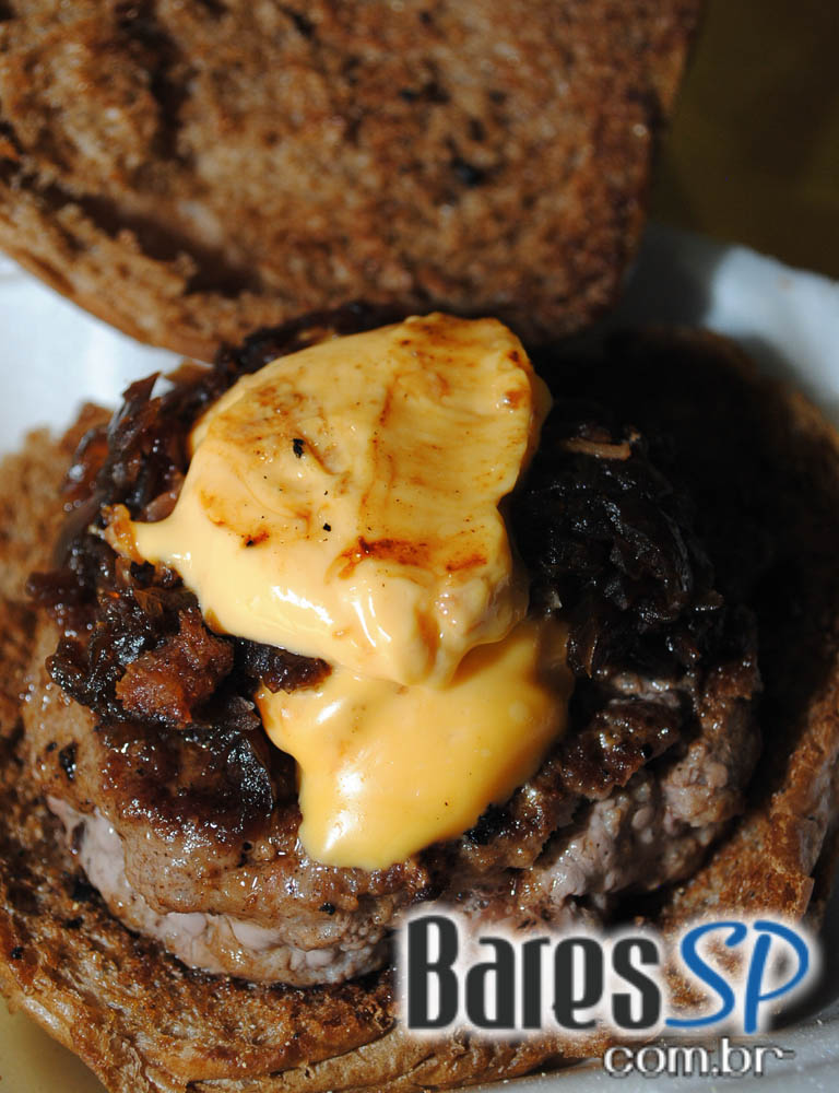 Aconteceu no domingo a Feira Gastronômica Panela na Rua na Praça Benedito Calixto Aconteceu no domingo a Feira Gastronômica Panela na Rua na Praça Benedito Calixto