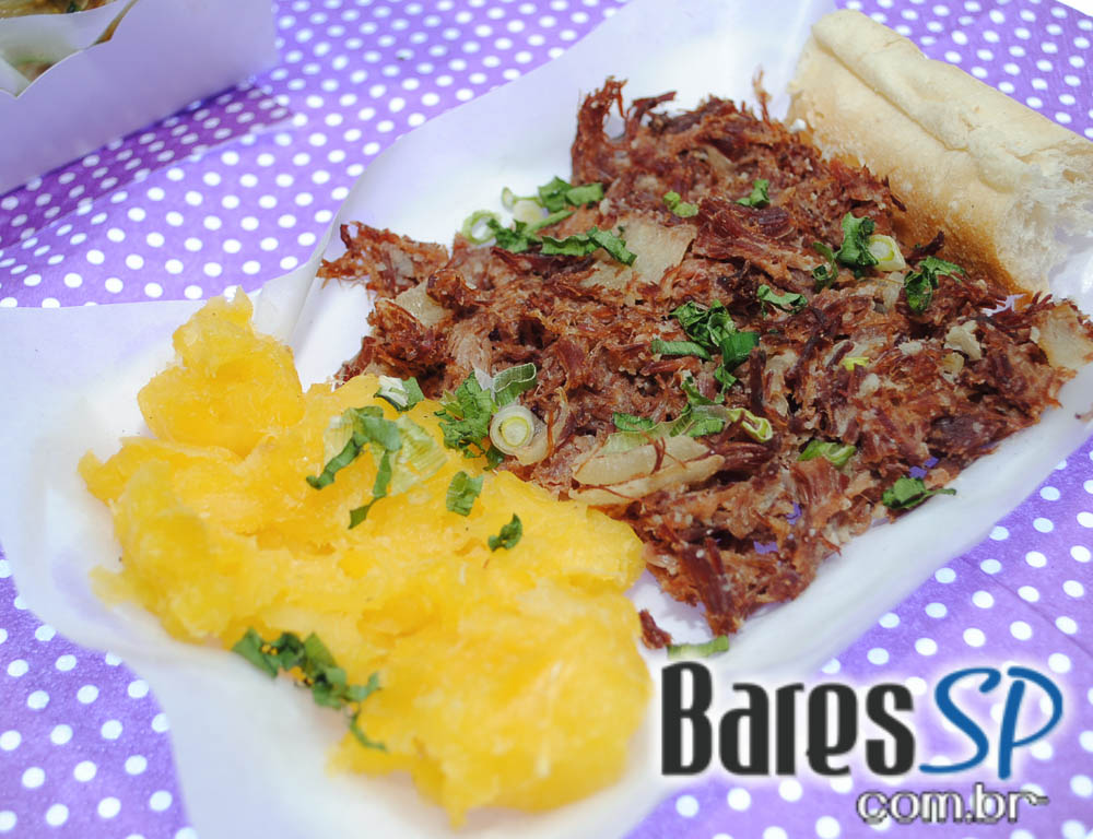 Aconteceu no domingo a Feira Gastronômica Panela na Rua na Praça Benedito Calixto Aconteceu no domingo a Feira Gastronômica Panela na Rua na Praça Benedito Calixto