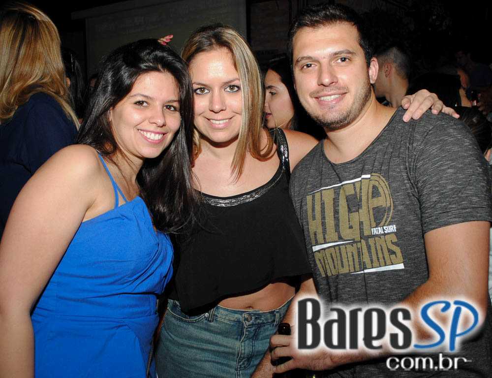 Quintal do Espeto ofereceu show de MPB com Vinicius & Juca Quintal do Espeto ofereceu show de MPB com Vinicius & Juca