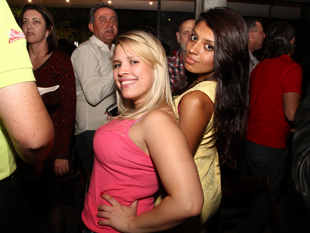 Quintal do Espeto inaugurou sua 4 ª unidade com show do cantor Jorge Aragão Quintal do Espeto inaugurou sua 4 ª unidade com show do cantor Jorge Aragão