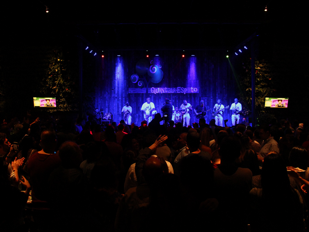 Quintal do Espeto inaugurou sua 4 ª unidade com show do cantor Jorge Aragão Quintal do Espeto inaugurou sua 4 ª unidade com show do cantor Jorge Aragão