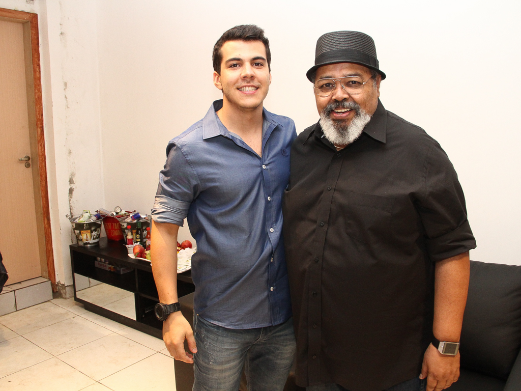 Quintal do Espeto inaugurou sua 4 ª unidade com show do cantor Jorge Aragão Quintal do Espeto inaugurou sua 4 ª unidade com show do cantor Jorge Aragão