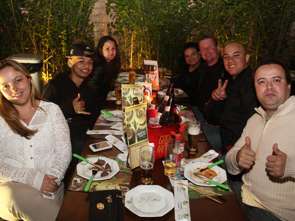 Quintal do Espeto inaugurou sua 4 ª unidade com show do cantor Jorge Aragão Quintal do Espeto inaugurou sua 4 ª unidade com show do cantor Jorge Aragão