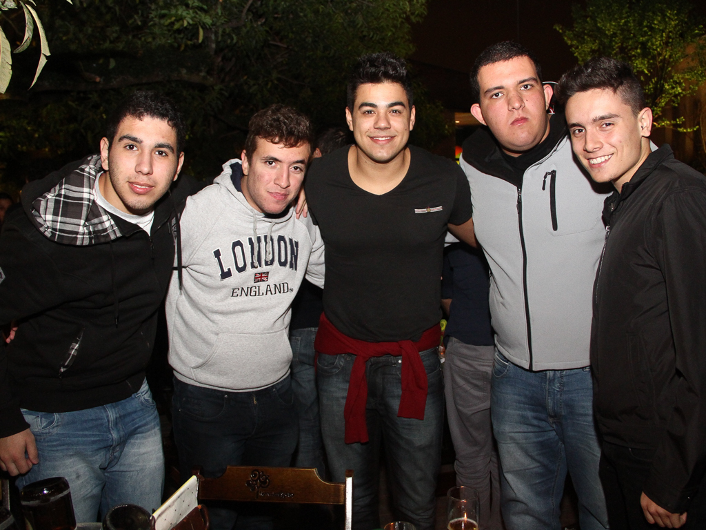 Quintal do Espeto inaugurou sua 4 ª unidade com show do cantor Jorge Aragão Quintal do Espeto inaugurou sua 4 ª unidade com show do cantor Jorge Aragão