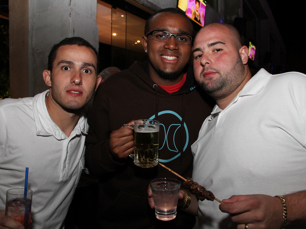 Quintal do Espeto inaugurou sua 4 ª unidade com show do cantor Jorge Aragão Quintal do Espeto inaugurou sua 4 ª unidade com show do cantor Jorge Aragão