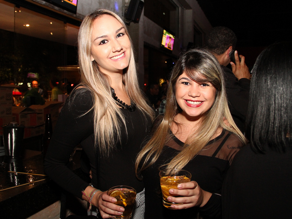 Quintal do Espeto inaugurou sua 4 ª unidade com show do cantor Jorge Aragão Quintal do Espeto inaugurou sua 4 ª unidade com show do cantor Jorge Aragão