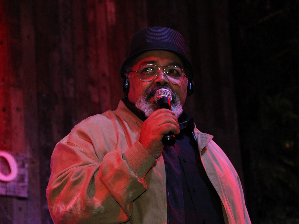 Quintal do Espeto inaugurou sua 4 ª unidade com show do cantor Jorge Aragão Quintal do Espeto inaugurou sua 4 ª unidade com show do cantor Jorge Aragão