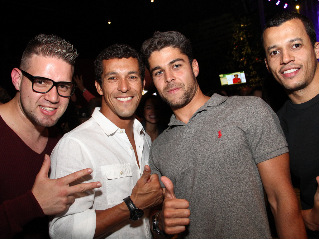 Quintal do Espeto inaugurou sua 4 ª unidade com show do cantor Jorge Aragão Quintal do Espeto inaugurou sua 4 ª unidade com show do cantor Jorge Aragão