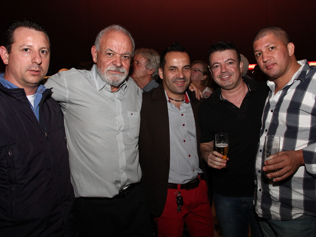 Quintal do Espeto inaugurou sua 4 ª unidade com show do cantor Jorge Aragão Quintal do Espeto inaugurou sua 4 ª unidade com show do cantor Jorge Aragão