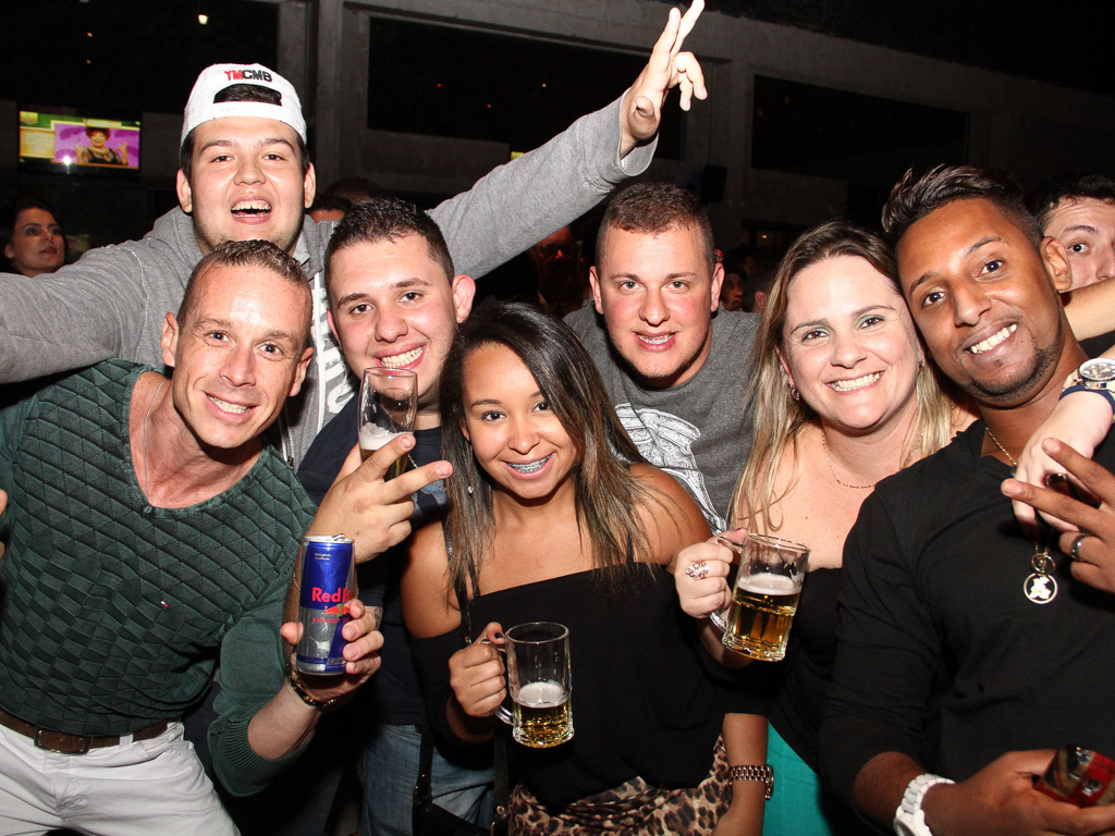 Quintal do Espeto inaugurou sua 4 ª unidade com show do cantor Jorge Aragão Quintal do Espeto inaugurou sua 4 ª unidade com show do cantor Jorge Aragão