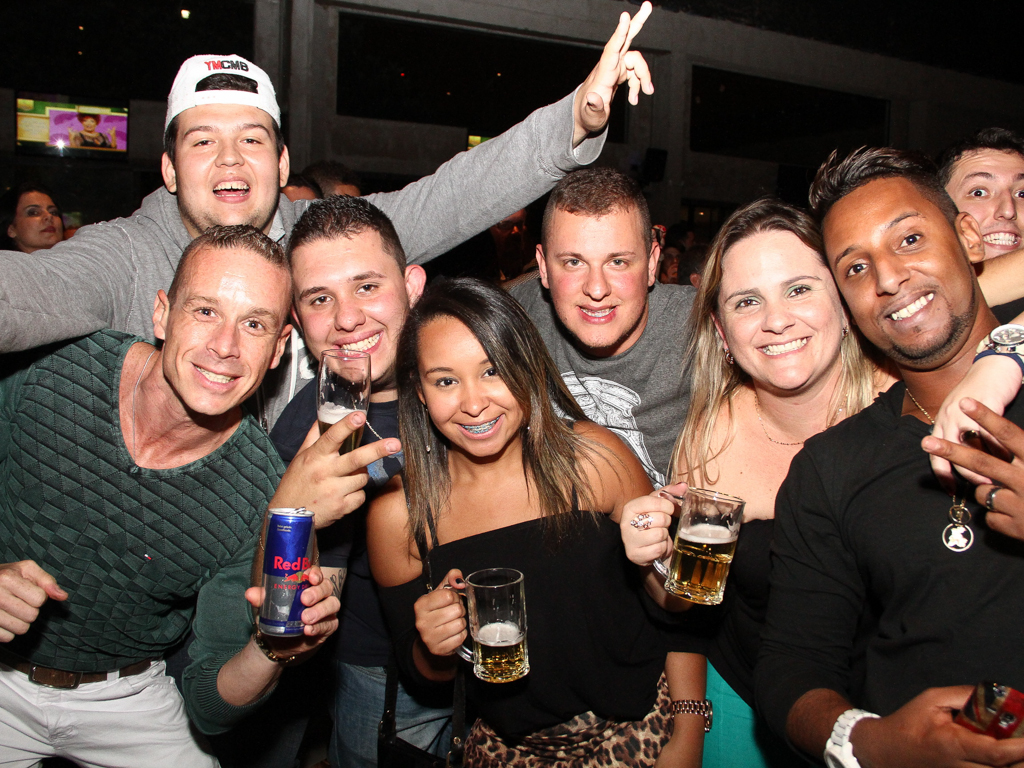 Quintal do Espeto inaugurou sua 4 ª unidade com show do cantor Jorge Aragão Quintal do Espeto inaugurou sua 4 ª unidade com show do cantor Jorge Aragão