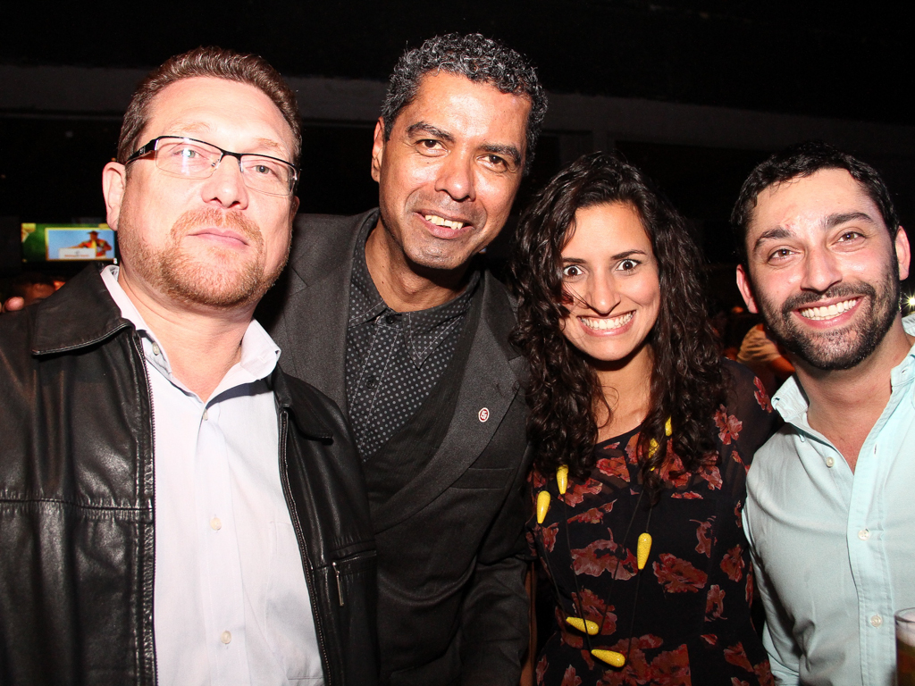 Quintal do Espeto inaugurou sua 4 ª unidade com show do cantor Jorge Aragão Quintal do Espeto inaugurou sua 4 ª unidade com show do cantor Jorge Aragão