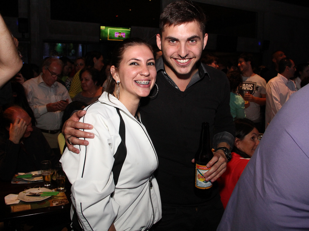 Quintal do Espeto inaugurou sua 4 ª unidade com show do cantor Jorge Aragão Quintal do Espeto inaugurou sua 4 ª unidade com show do cantor Jorge Aragão