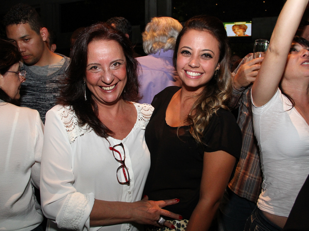 Quintal do Espeto inaugurou sua 4 ª unidade com show do cantor Jorge Aragão Quintal do Espeto inaugurou sua 4 ª unidade com show do cantor Jorge Aragão