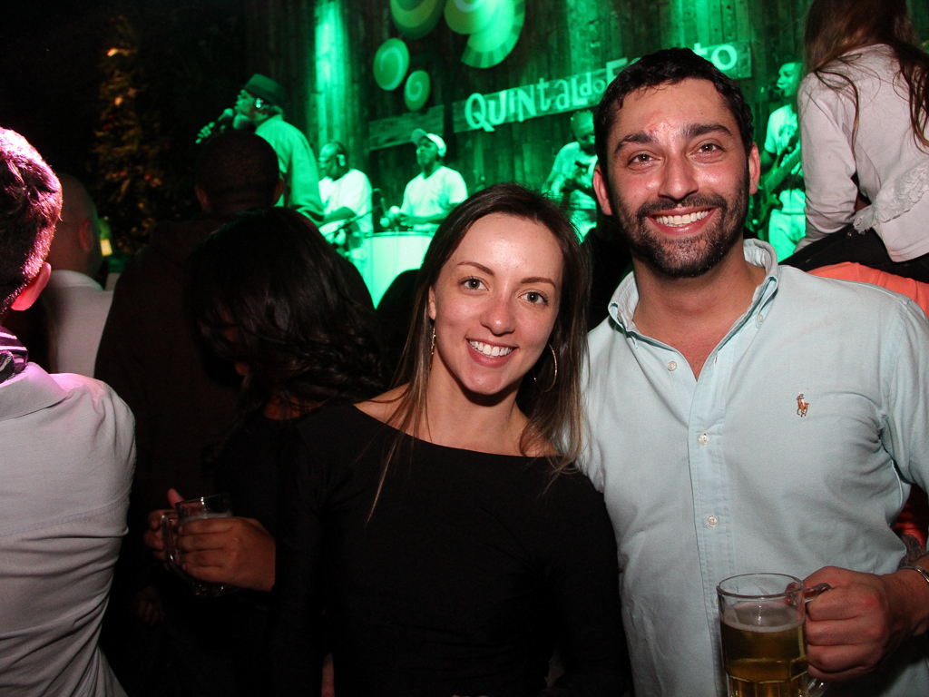 Quintal do Espeto inaugurou sua 4 ª unidade com show do cantor Jorge Aragão Quintal do Espeto inaugurou sua 4 ª unidade com show do cantor Jorge Aragão