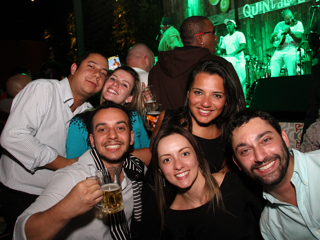 Quintal do Espeto inaugurou sua 4 ª unidade com show do cantor Jorge Aragão Quintal do Espeto inaugurou sua 4 ª unidade com show do cantor Jorge Aragão