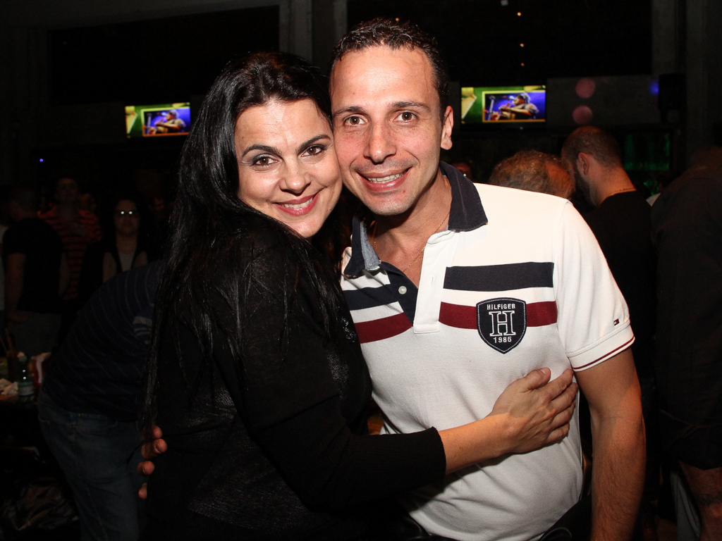 Quintal do Espeto inaugurou sua 4 ª unidade com show do cantor Jorge Aragão Quintal do Espeto inaugurou sua 4 ª unidade com show do cantor Jorge Aragão