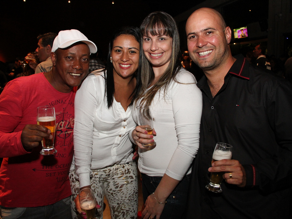 Quintal do Espeto inaugurou sua 4 ª unidade com show do cantor Jorge Aragão Quintal do Espeto inaugurou sua 4 ª unidade com show do cantor Jorge Aragão