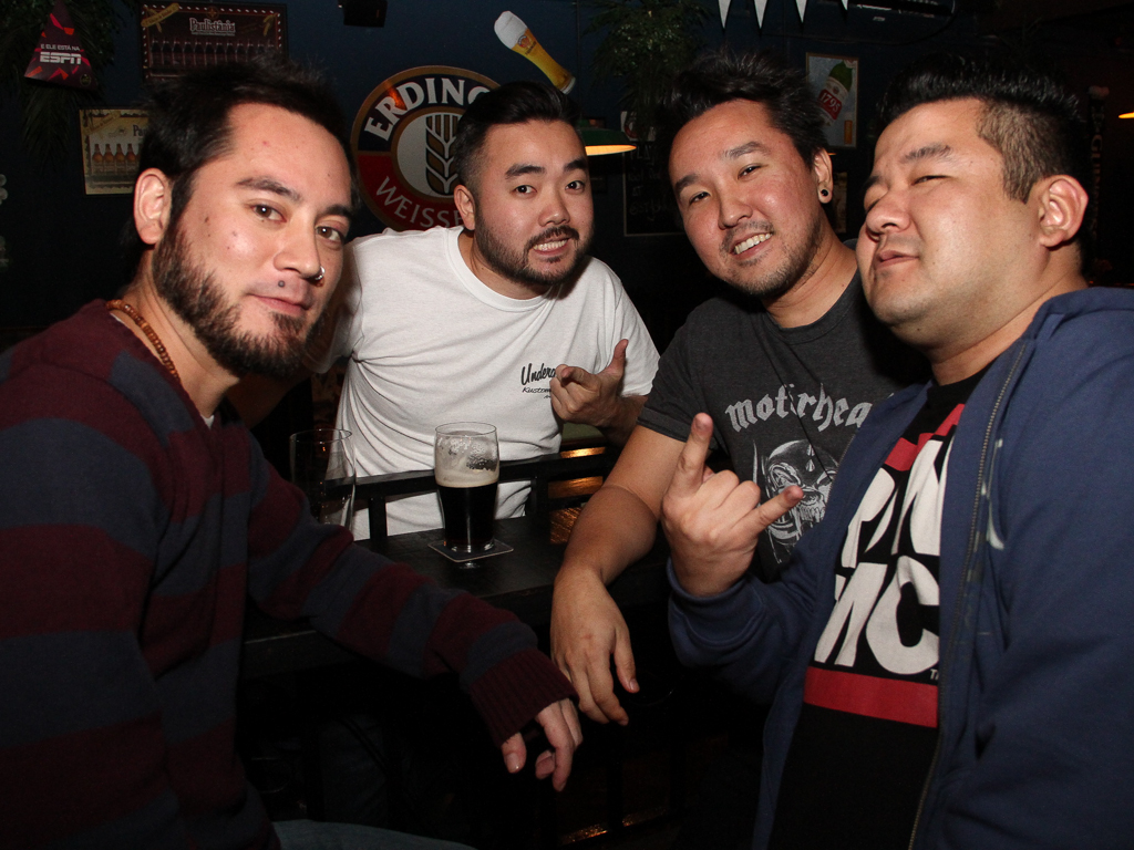 Acoustic rock e double heineken na terça-feira no St. Johns Irish Pub Acoustic rock e double heineken na terça-feira no St. Johns Irish Pub